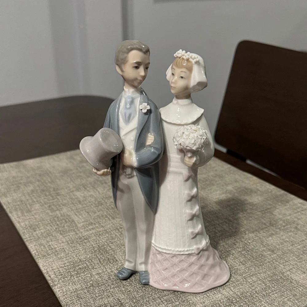 Lladro Porcelain Bride Groom Wedding Cake Topper Handmade in Spain 7.5